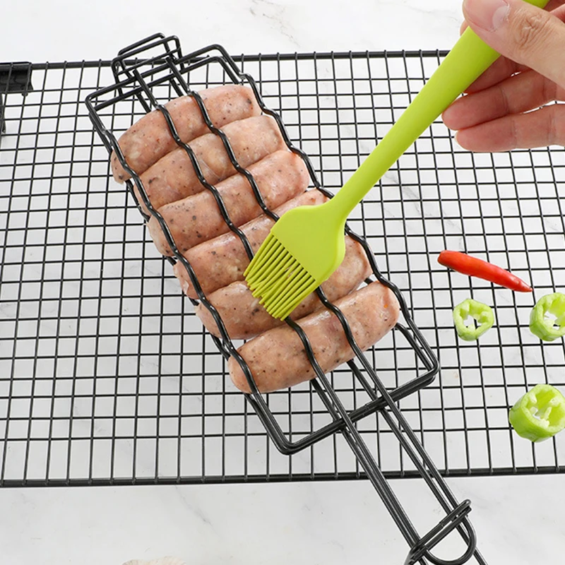 6 holes iron Rack Roast Sausage Hot Dog Grill Net Clip Grills Basket with wooden handle
