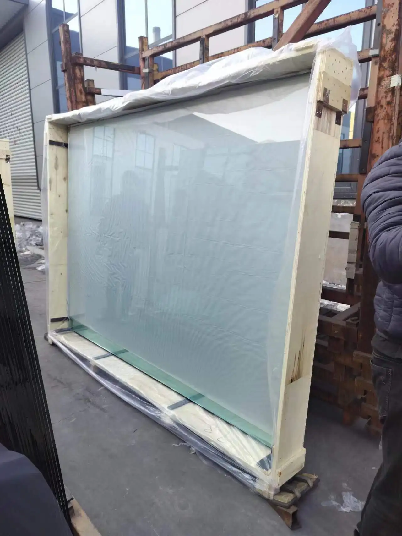 Air floating table Green float glass in building glassTempered glass reflective black float  glass reflective