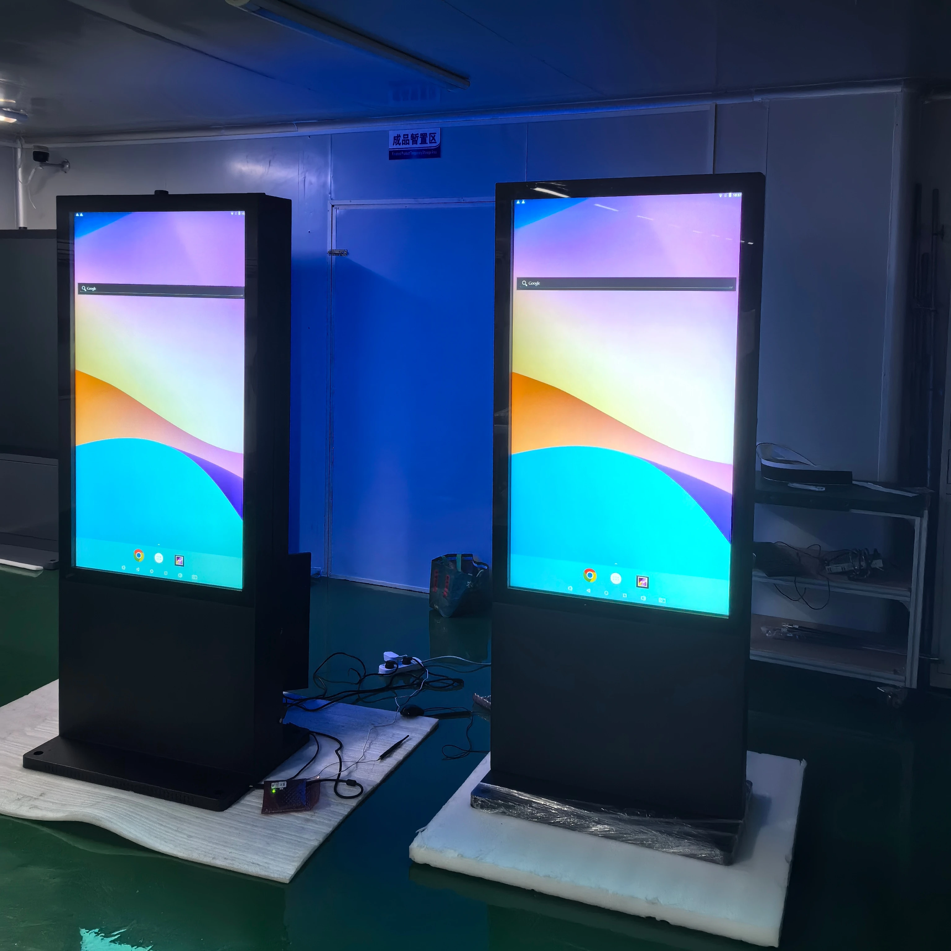 Top Sales 1920*1080 Multifunctional double-sided LCD screen advertising machine