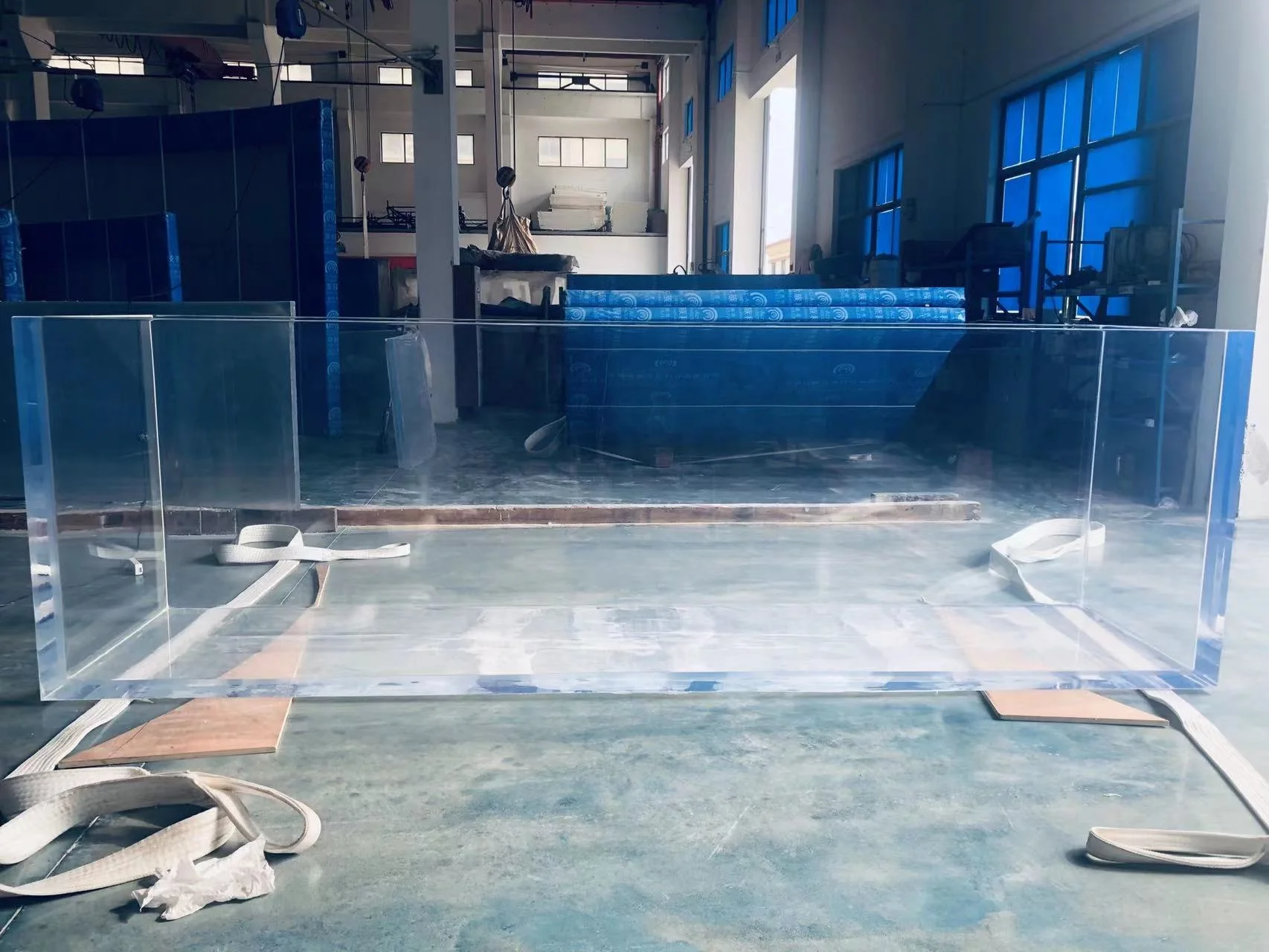 China factory  Lucite material acrylic glass aquarium project