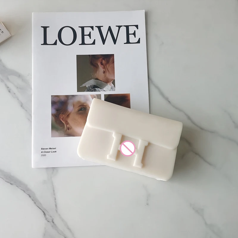 Custom Ins Home Decoration Luxury Fashion Handbag Candle Natural Soy Wax Branded Bag Scented Candles