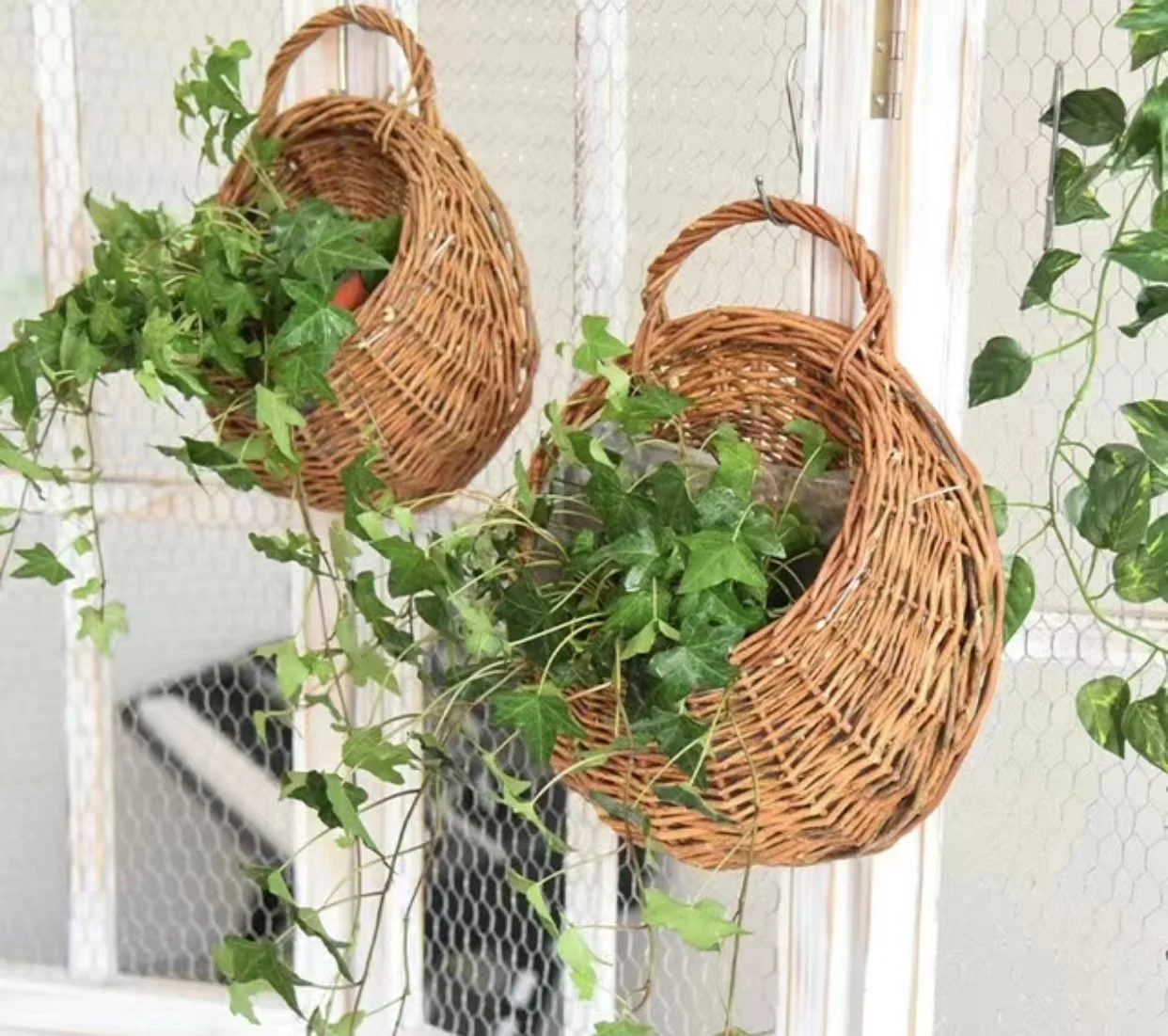 New Design Professional Manufacture Hand-Made Flowerpot Pots Wall Rattan Hanging Basket With Liner