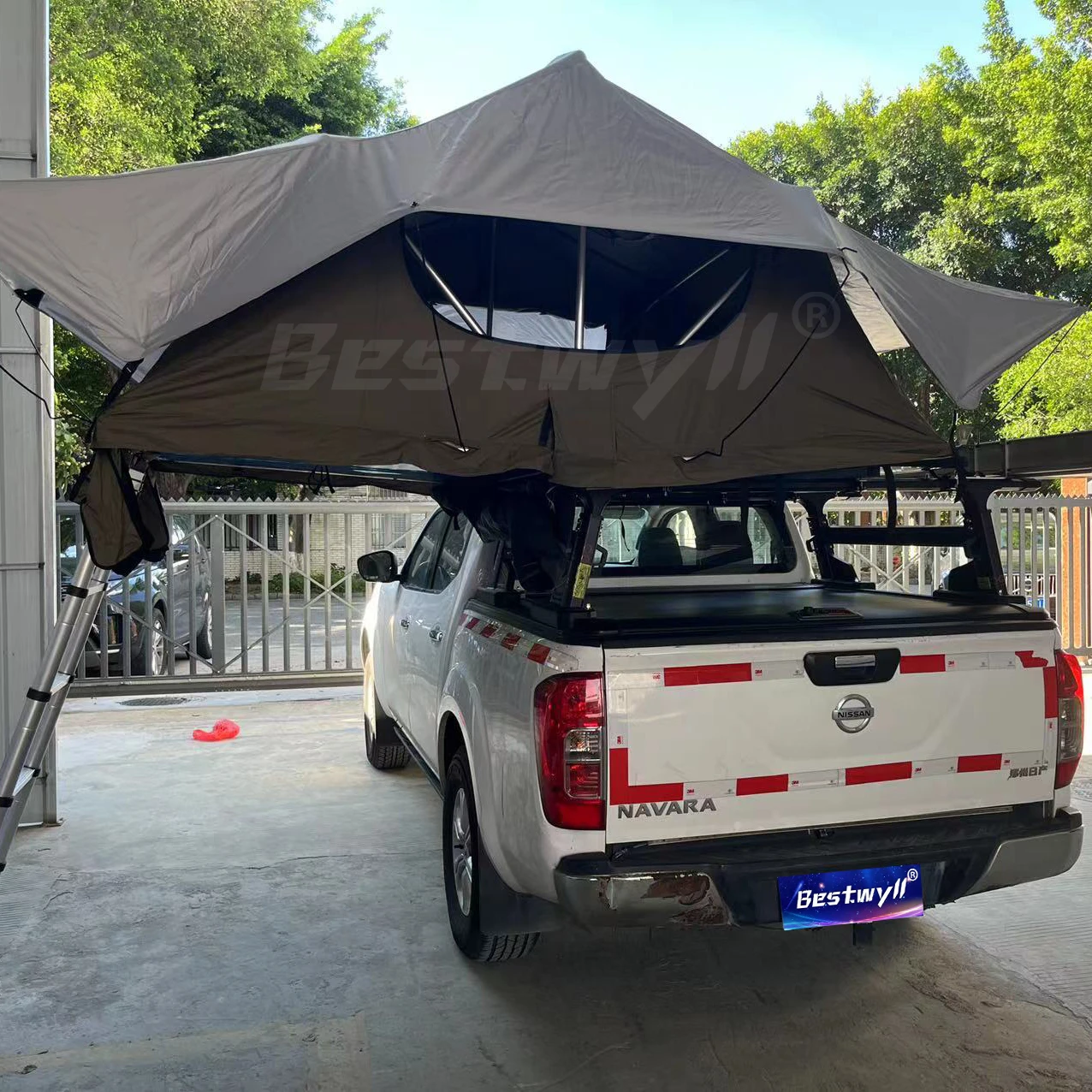 BESTWYLL Suv Truck Mounted Over Rest Travel Pop Up Trainable Pickup Aluminum Car Camping Roof Top Rooftop Tent For Nissan Navara