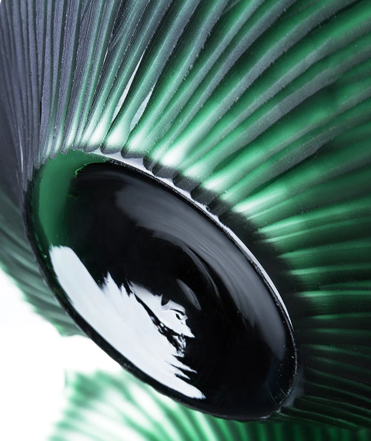 Nordic Luxury Home Accessories Hand Blown Compote Plate Fruit Tray Green Glass Fruit Bowl