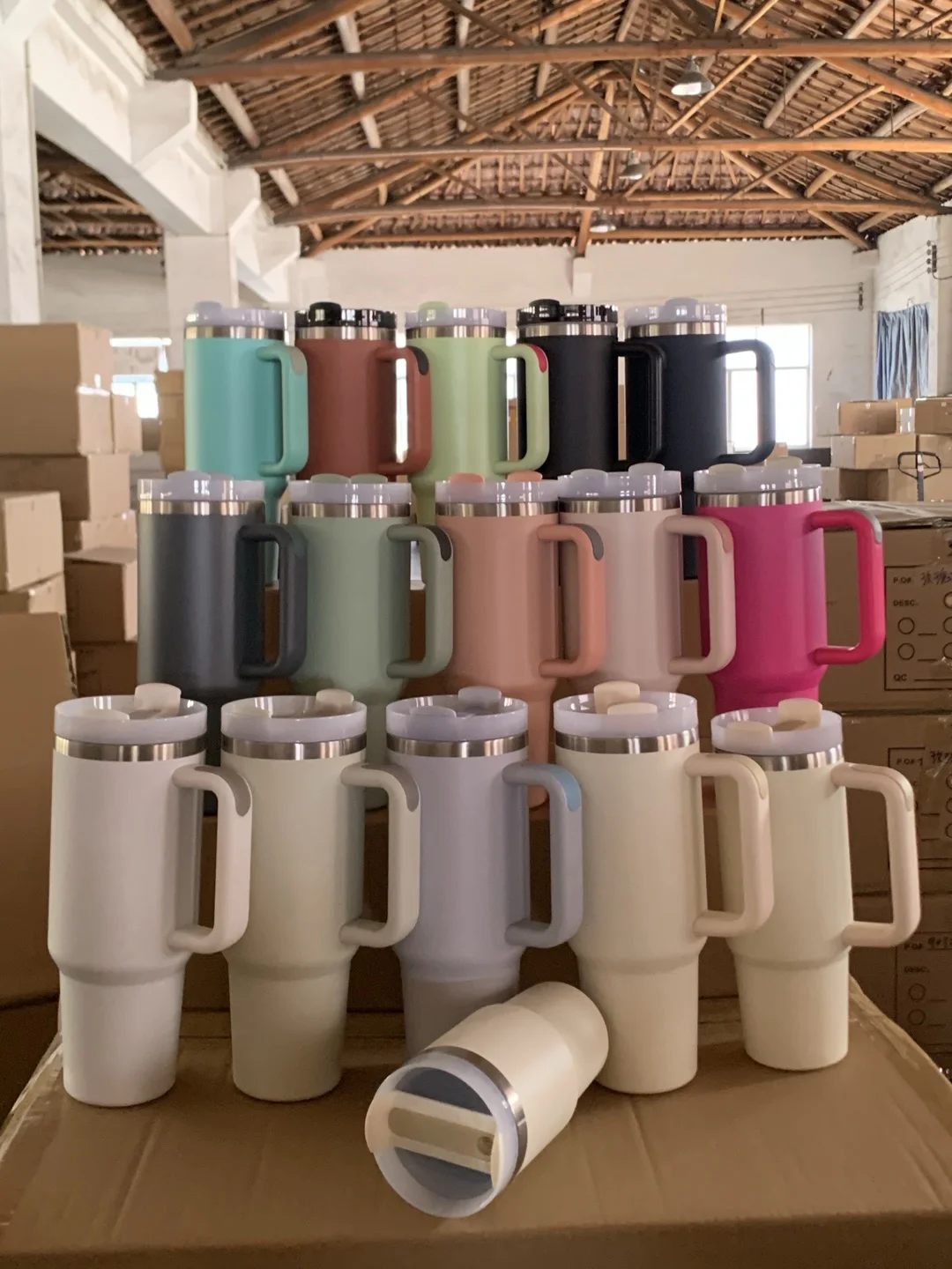 2023 40oz Adventure vacuum metal cup stainless travel mug insulated handle tumbler with lids and straw