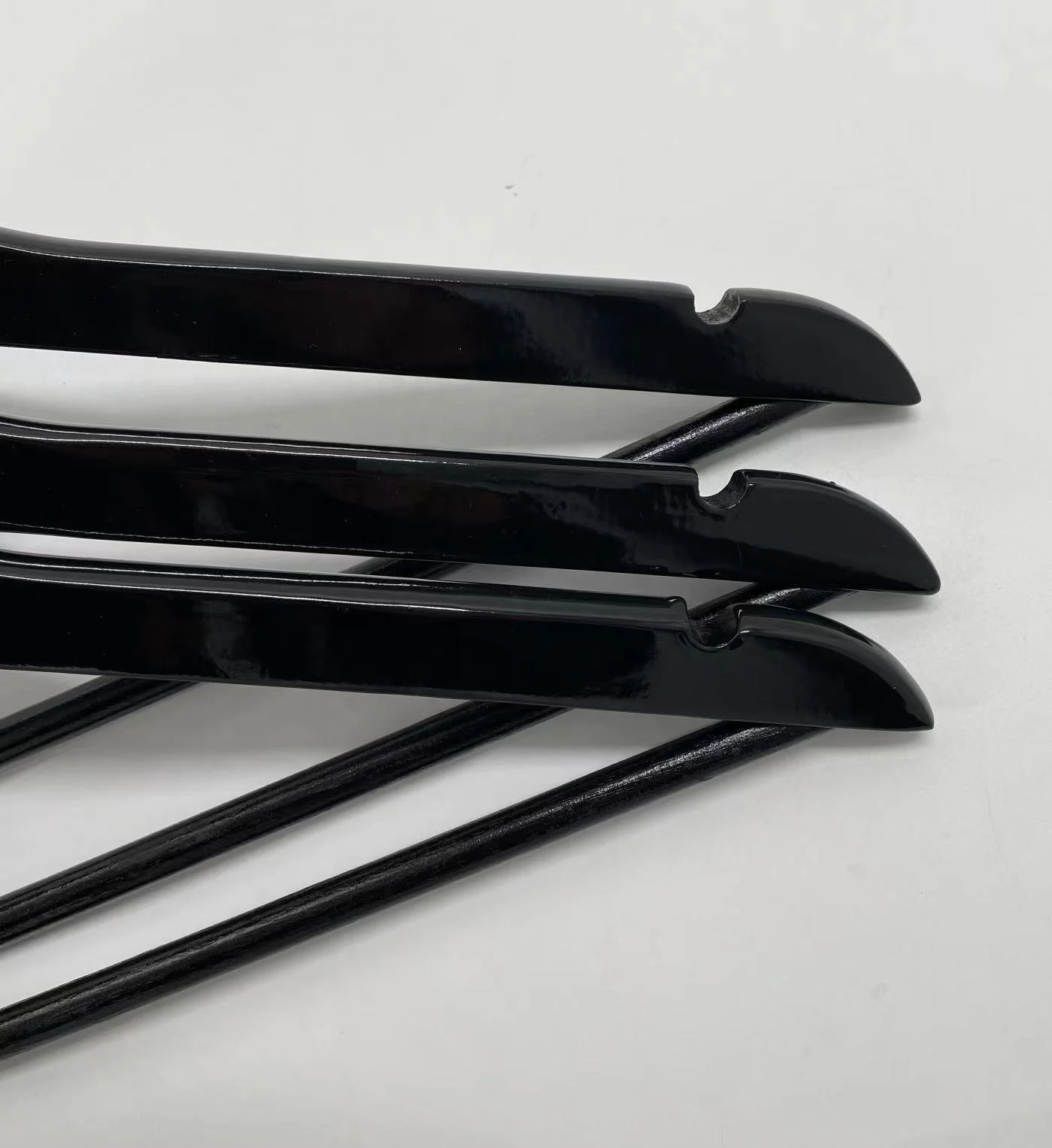 LM6601  Wholesale Black Wood Clothes Hanger with Across Bar