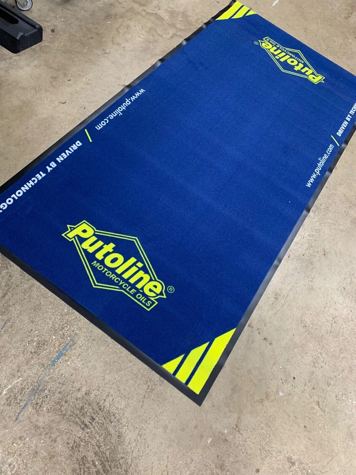 Rubber Backing Motorcycle Accessories Carpet Resistant to dirt and oil Protect the floor