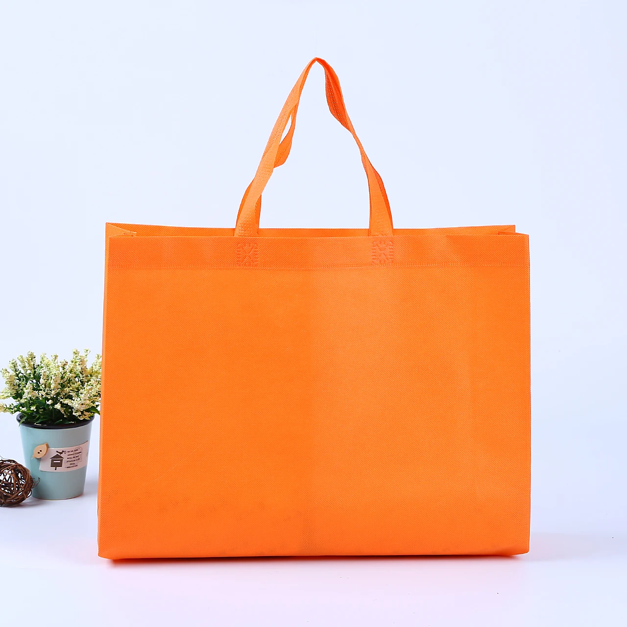 Factory Eco friendly carry bags personalized bags shopping custom logo non woven fabric for bag