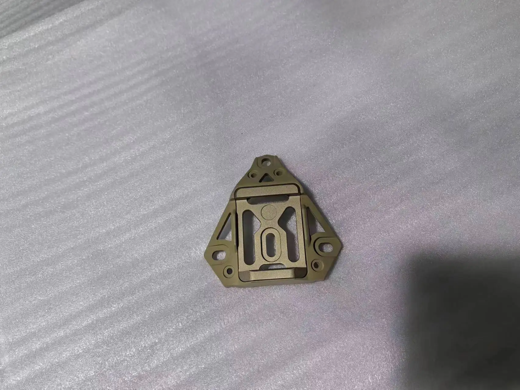 REVIXUN VAS Shroud Tactical  Helmet NVG Mount Shroud  Night vision Bracket Base for ACH MICH