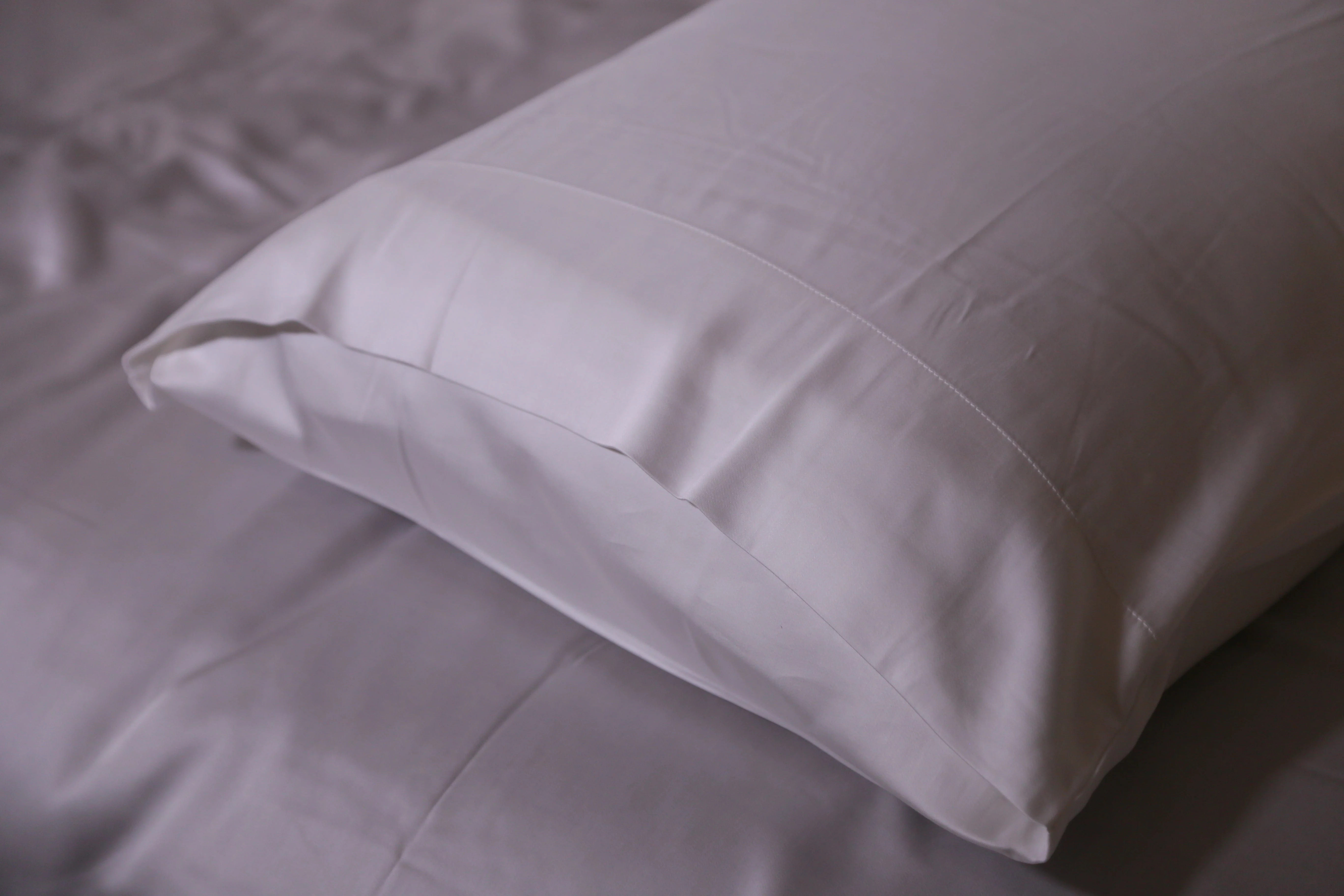 BEAUTY PILLOW COVER VTS (VIRUS TRAPPING SYSTEM) LESSENING THE FRECKLES, ACNES AND WRINKLES