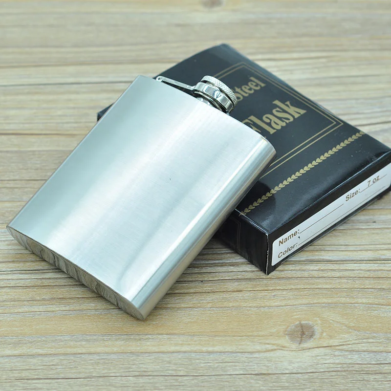 Hot selling 2 4 6 8oz  Whisky Wine Pot Bottle Portable Pocket Box Set Outdoor Stainless Steel Hip Flasks