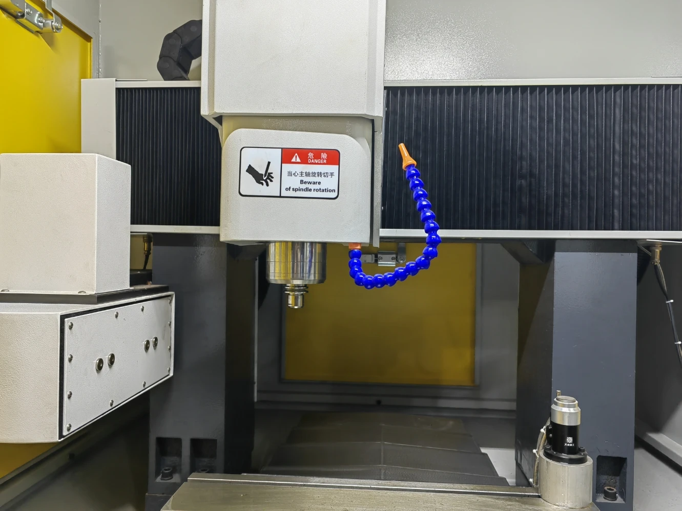 2020 GSK RY540 CNC Milling Machine 4 Axis with Key Motor 5 Axis Machine Max Ordinary Duty Travel Metal Centre New Product