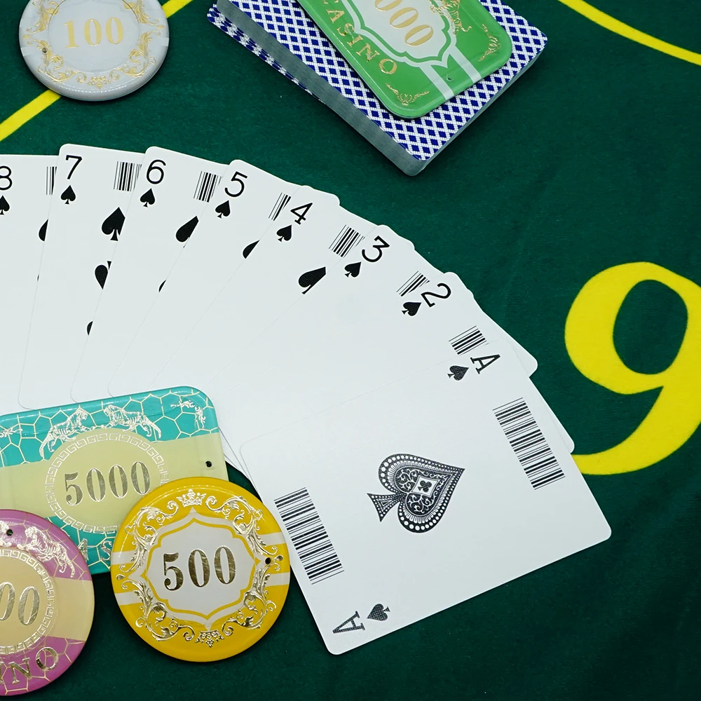 Custom jumbo playing cards blank black core linen finishing barcode casino playing cards