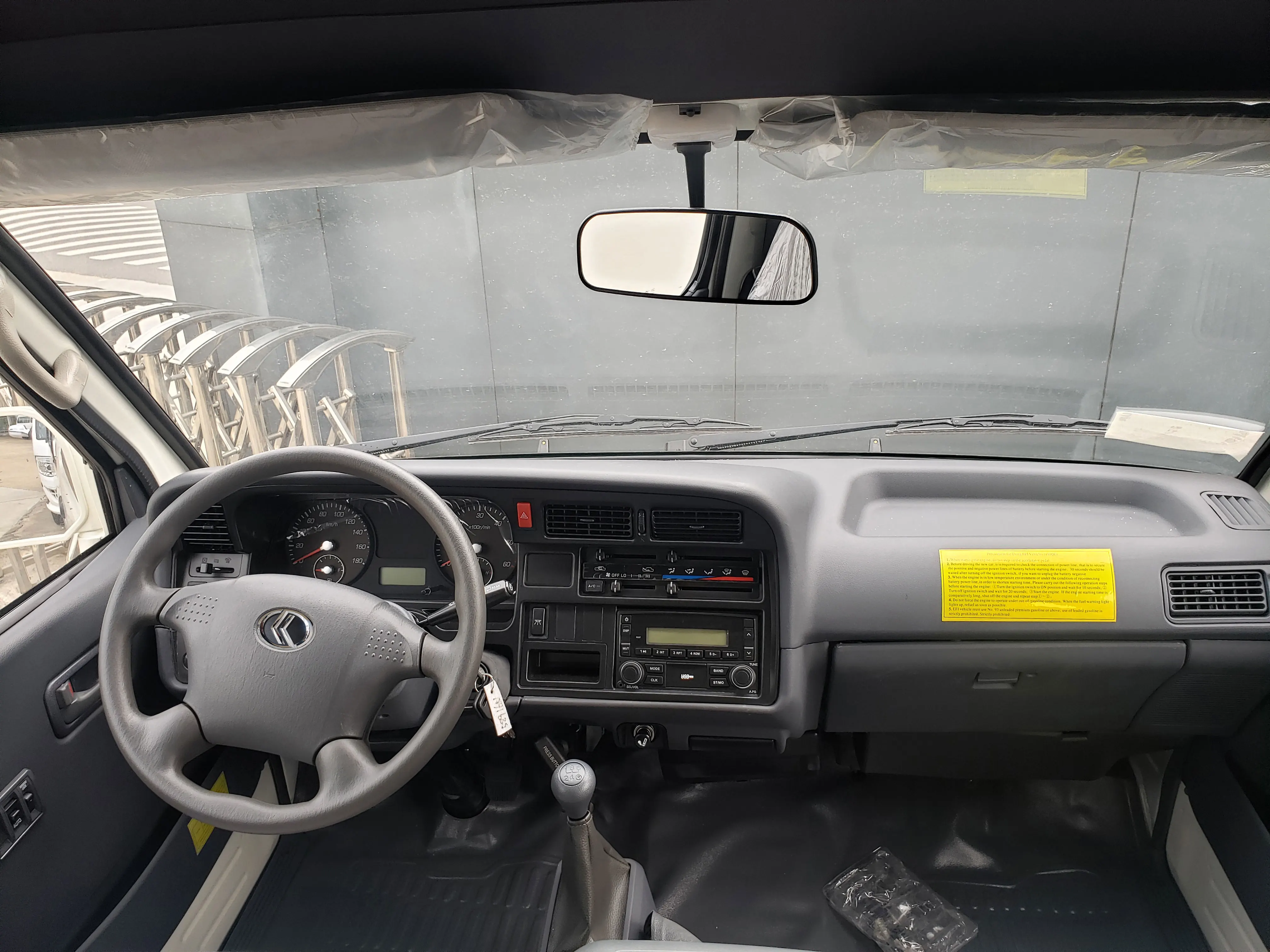 Stylish face diesel engine bus high power 2.7L turbocharged 9-17 seats mini bus 5m city bus