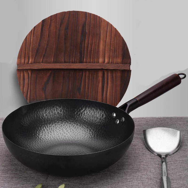 Non-Coating Chinese Wok With Wooden Lid Handmade Iron Wok Non-Stick Carbon Steel Wok Pan