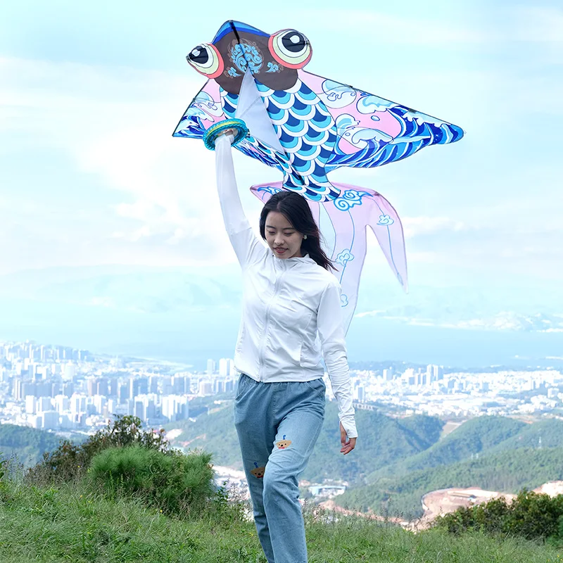 2022 New Design Outdoor Flying Blue Golden Fish Kite with Thread