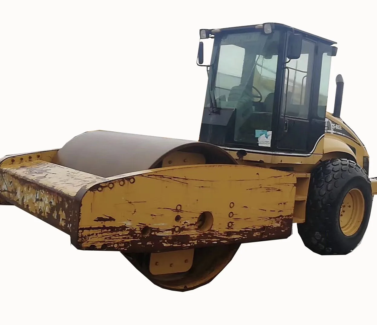 Подержанный оригинальный японский дорожный каток CAT CS683E с высоким состоянием и дешевой ценой