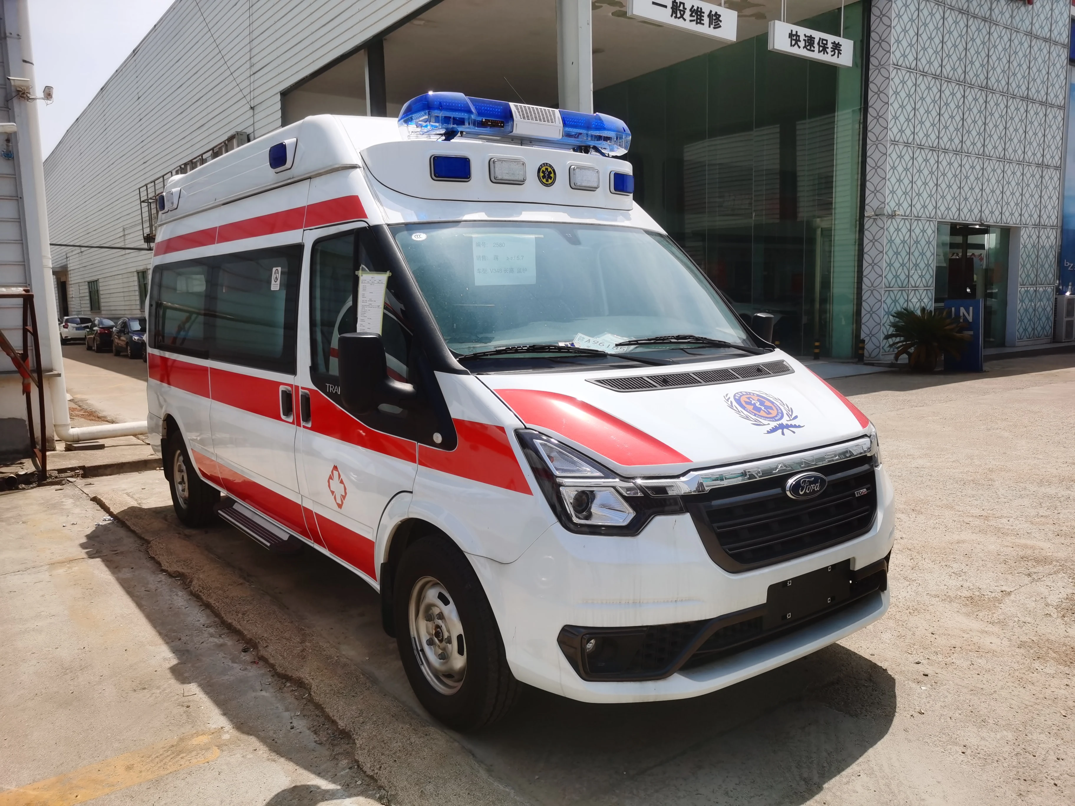 Brand new medical ambulance car medical truck hospital ICU ambulance truck for sale