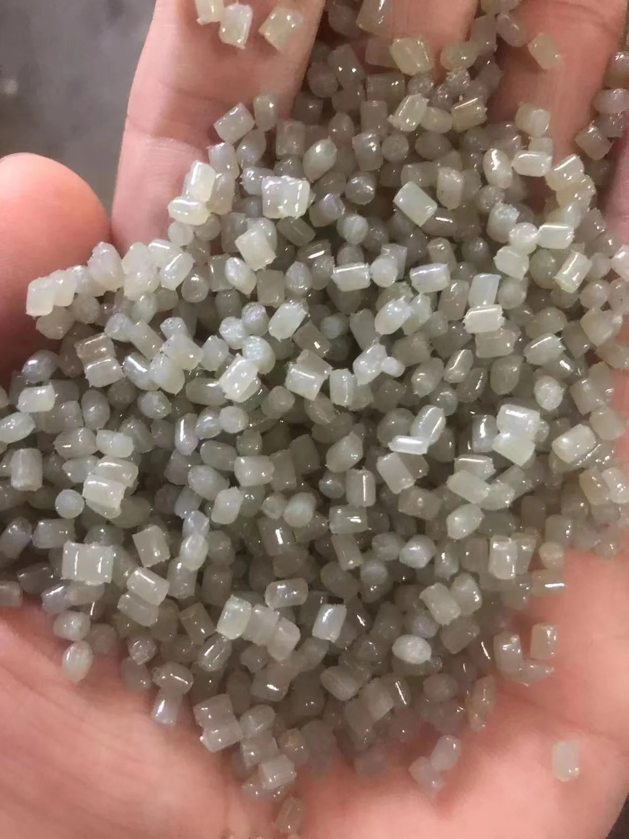 Factory Sales pvc K67 High-quality Plastic Particles PVC Resin whit low price