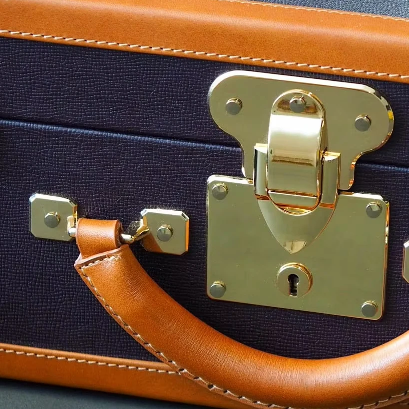 Высокие заклепки для отпаривателя штампованные багажника и замки сплошные латунные боковые ручки