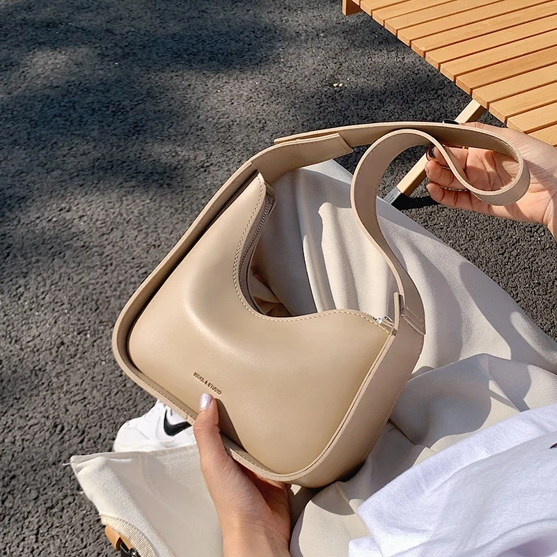 Casual Satchels Wide Straps Fashion Bag Handbag 2021 Designer Hand Messenger Bag Women New Fashion Luxury Hand Saddle  Bags