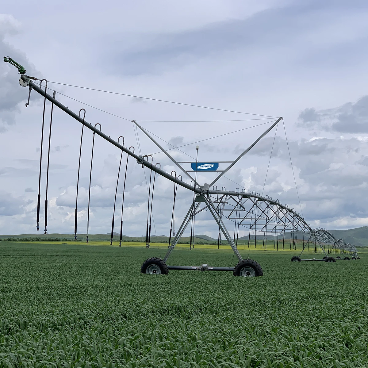 2023 New tppe agricultural solar center  pivot irrigation system machine for sale