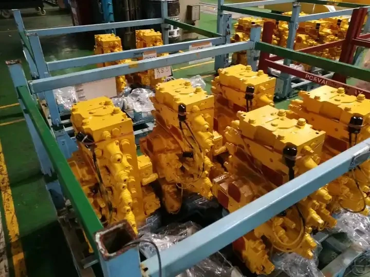 Клапан управления PC300-7 экскаватора в сборе PC350-7 главного клапана 723-47-26105