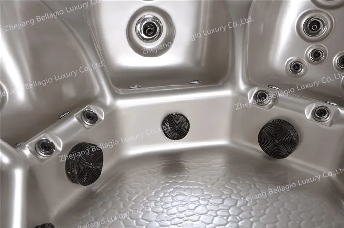 High Quality 6 Persons Outdoor Massage Luxury Outdoor Hot Tub Spa