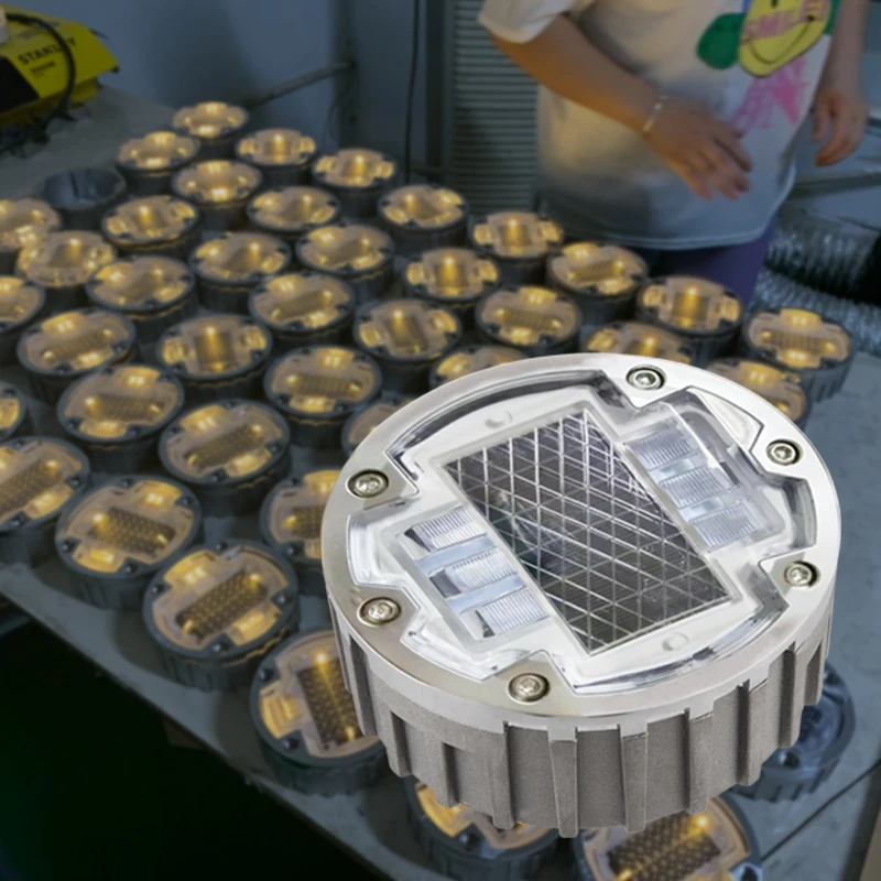 Manufacturer Price IL300 Embedded Solar Road Stud 143mm 6 Screws Aluminum Housing Road Markers Wireless LED Road Studs Light