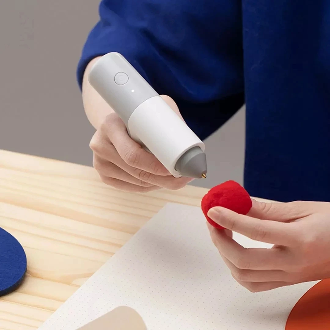 
2021 New HOTO Lithium Electricity Glue Guns Intelligent Temperature Control Protection Safety And Environmental Protection 