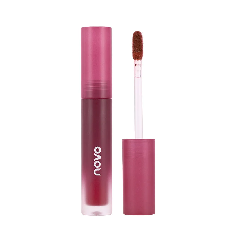 Niche Chinese made makeup new matte lip glaze cheap stick gloss student female dye liquid