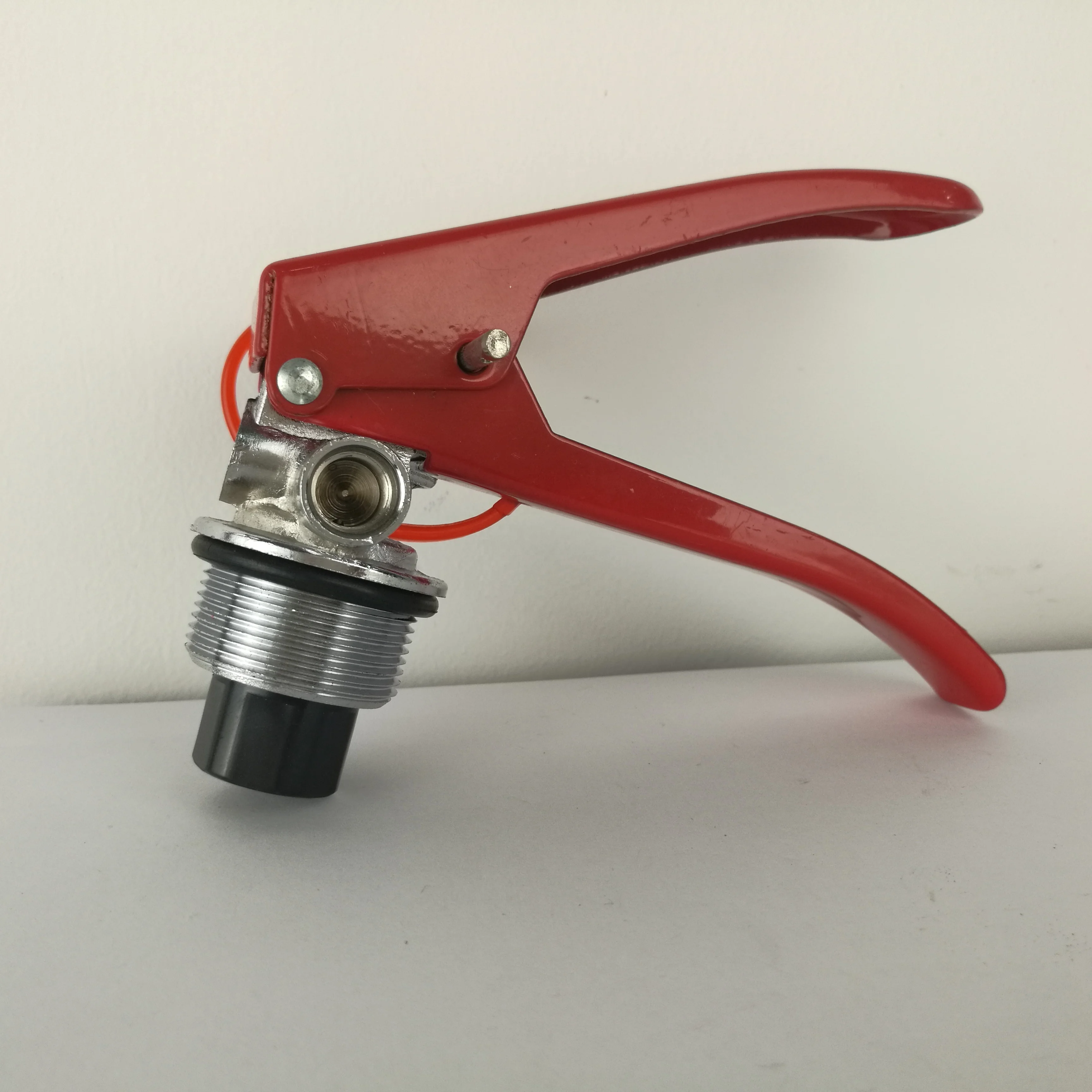 China Black 6kg Valve for ISO fire Extinguisher