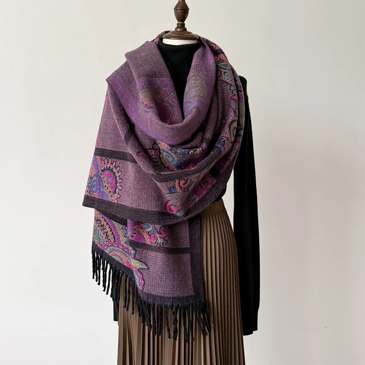 Wholesale Ladies Paisley Jacquard Pashmina Decoration Shawls Winter Woolen Feeling Warm Cashew Wraps Blanket Scarf