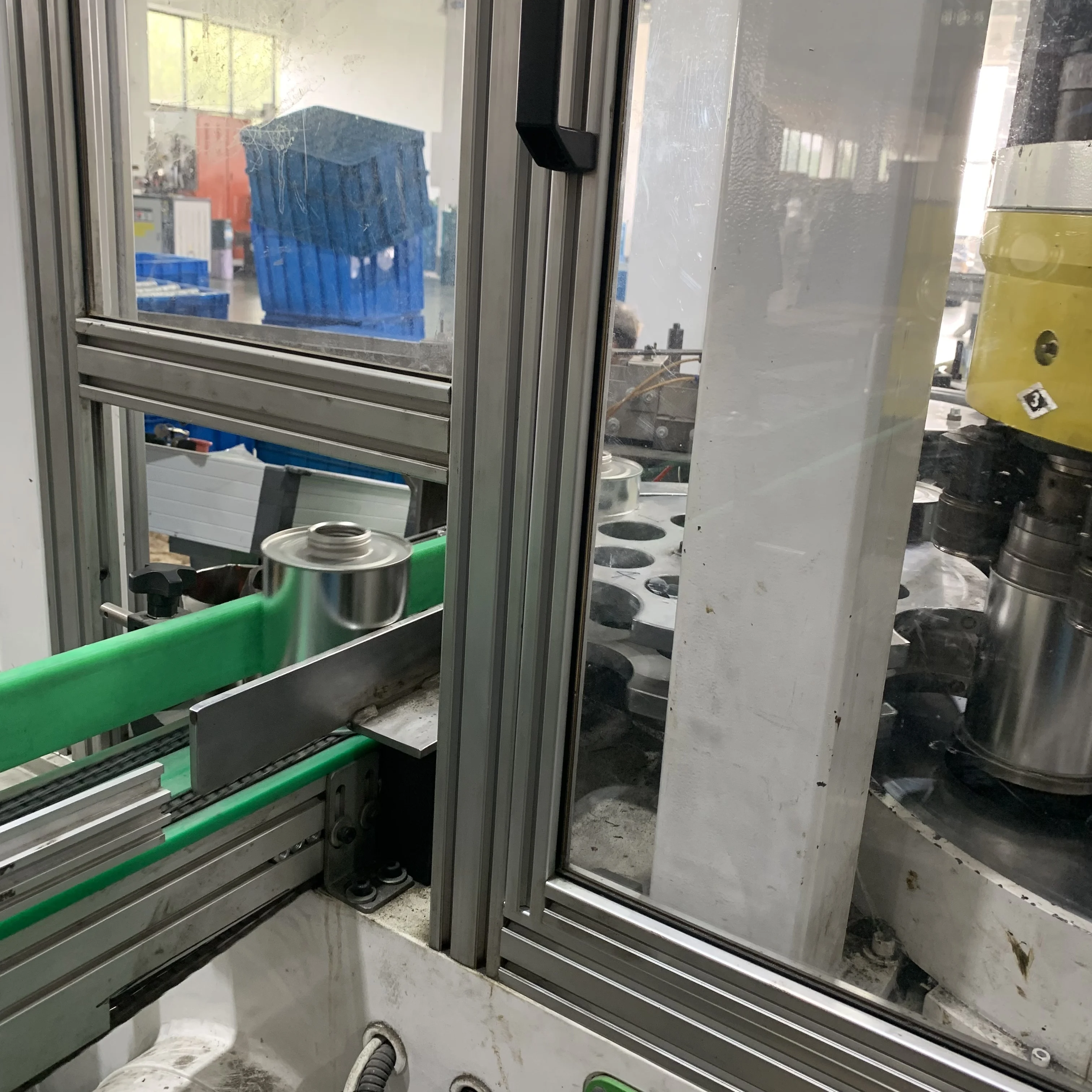 JT Empty Metal Tin Can With Screw Thread Circle Can Customized Color And Logo For PVC Glue Or Other Glue Packaging