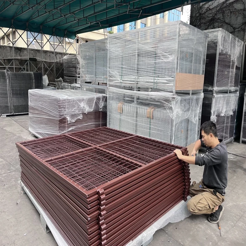 Factory Manufacturer Fence Anti-theft Farm Football Court Fence Mesh with Pole and Gates Steel with HDG Surface Treatment