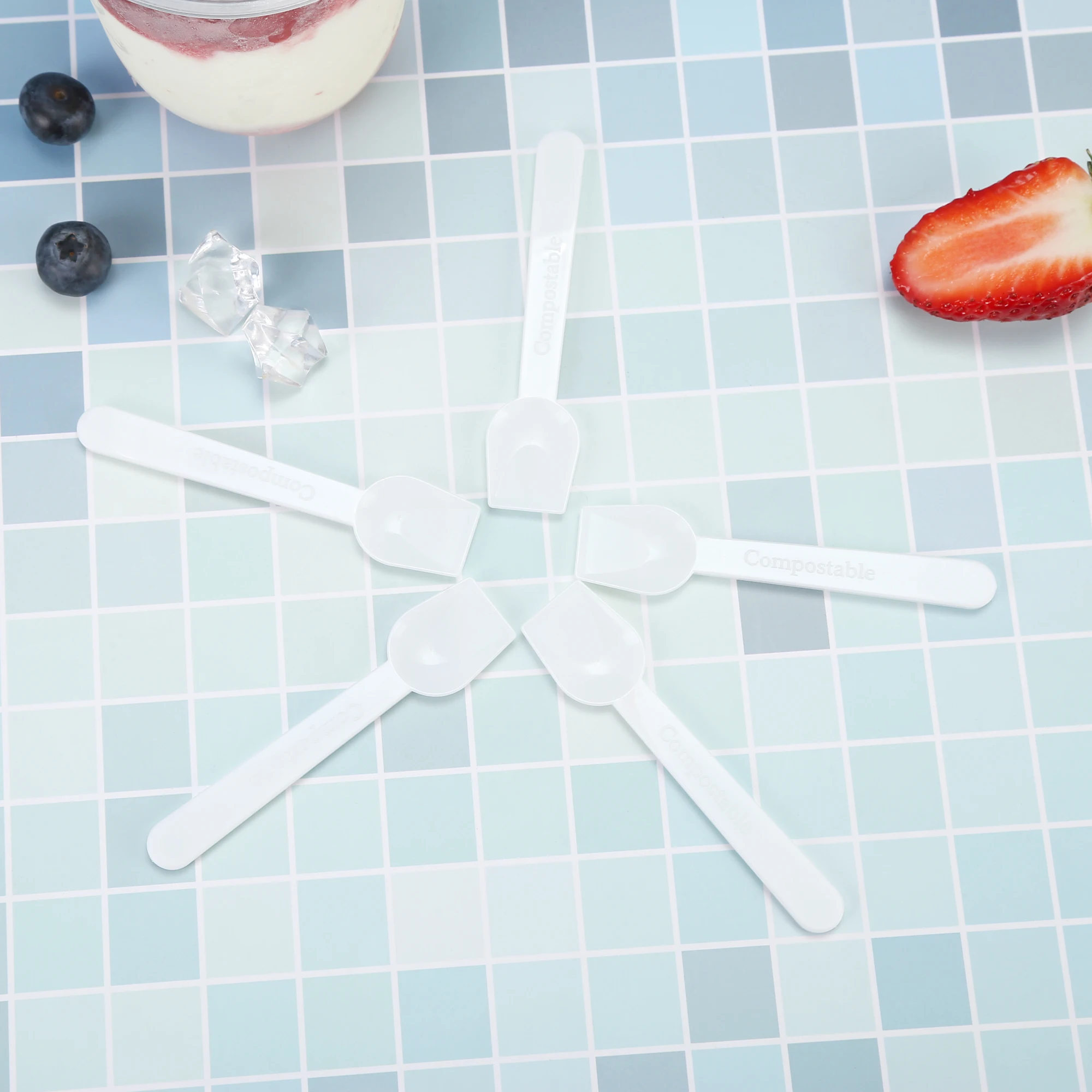 Quanhua Custom Logo Disposable Ice Cream Curved Spoon Alcas Disposable Ice Cream Scoop Spoon