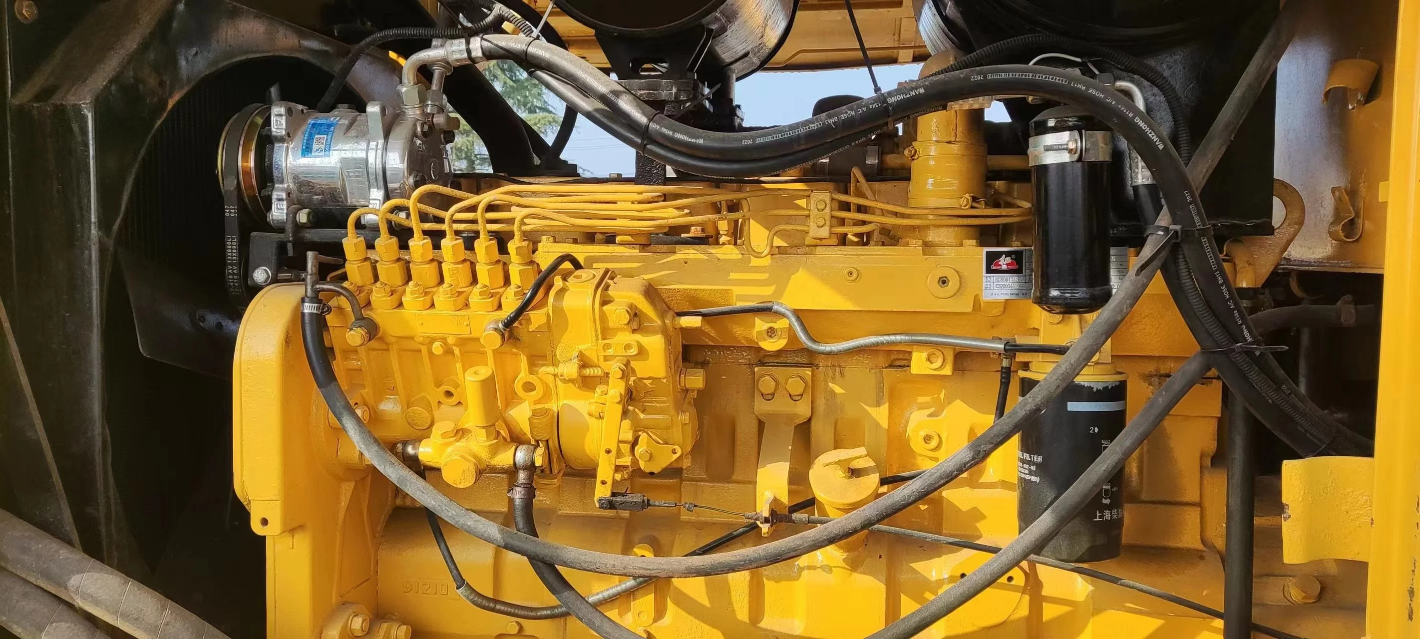 Used KOMATSU GD655 motor grader for canted surfaces strong power high quality