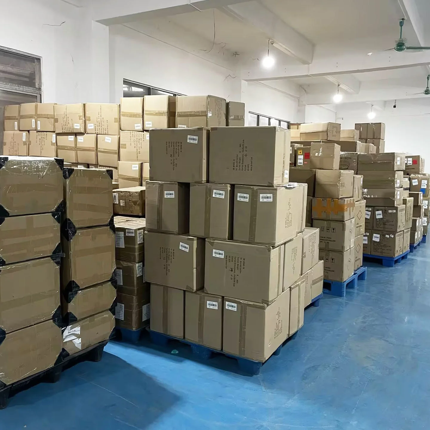 Electronic Products and Sports equipment From China to Singapore food shipping line door to door freight forwarder