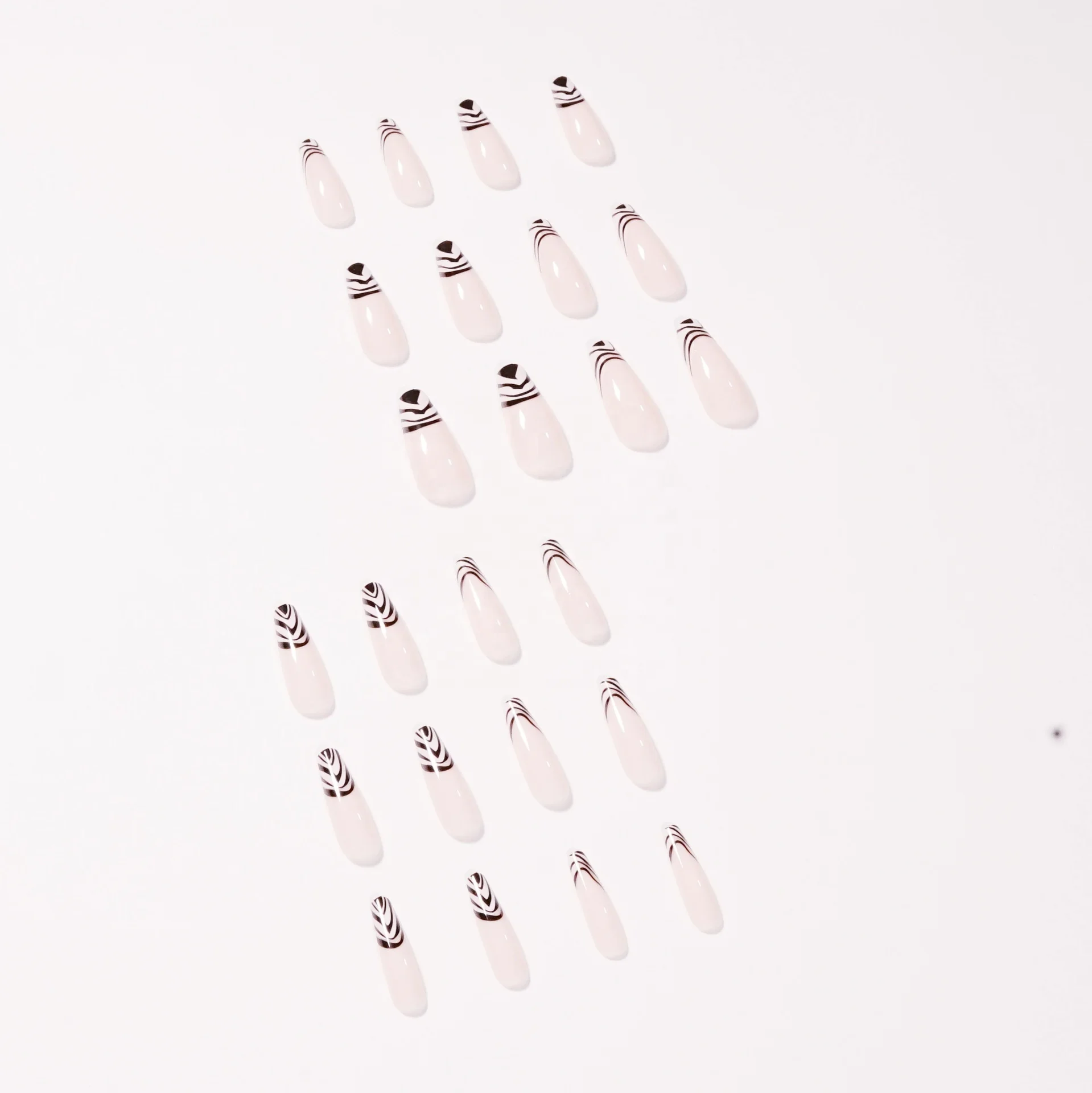 QY Colorful Nails Round Nail Set 100 Pieces Press on Press on Nails