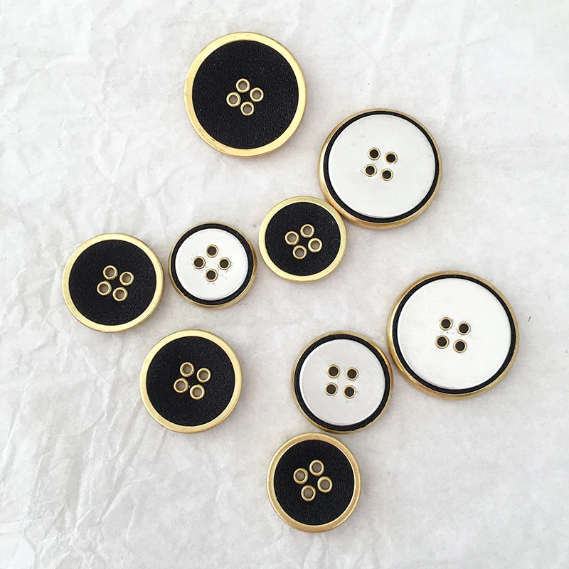 Fashion Garment Accessories Red Color Customized Fabric Covered Sewing Buttons for Clothes