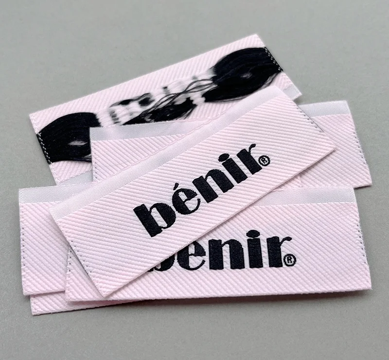 Factory Custom Wholesale high quality  brand logo design woven labels apparel labels for clothing