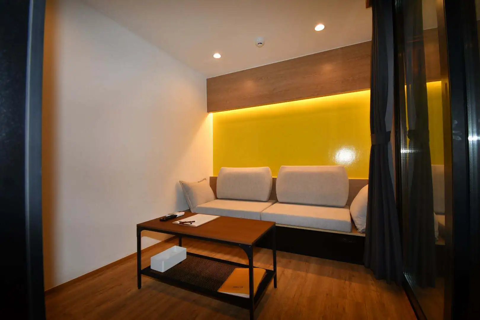 20ft low cost luxury shipping container house home hotel with bathroom kitchen in japan