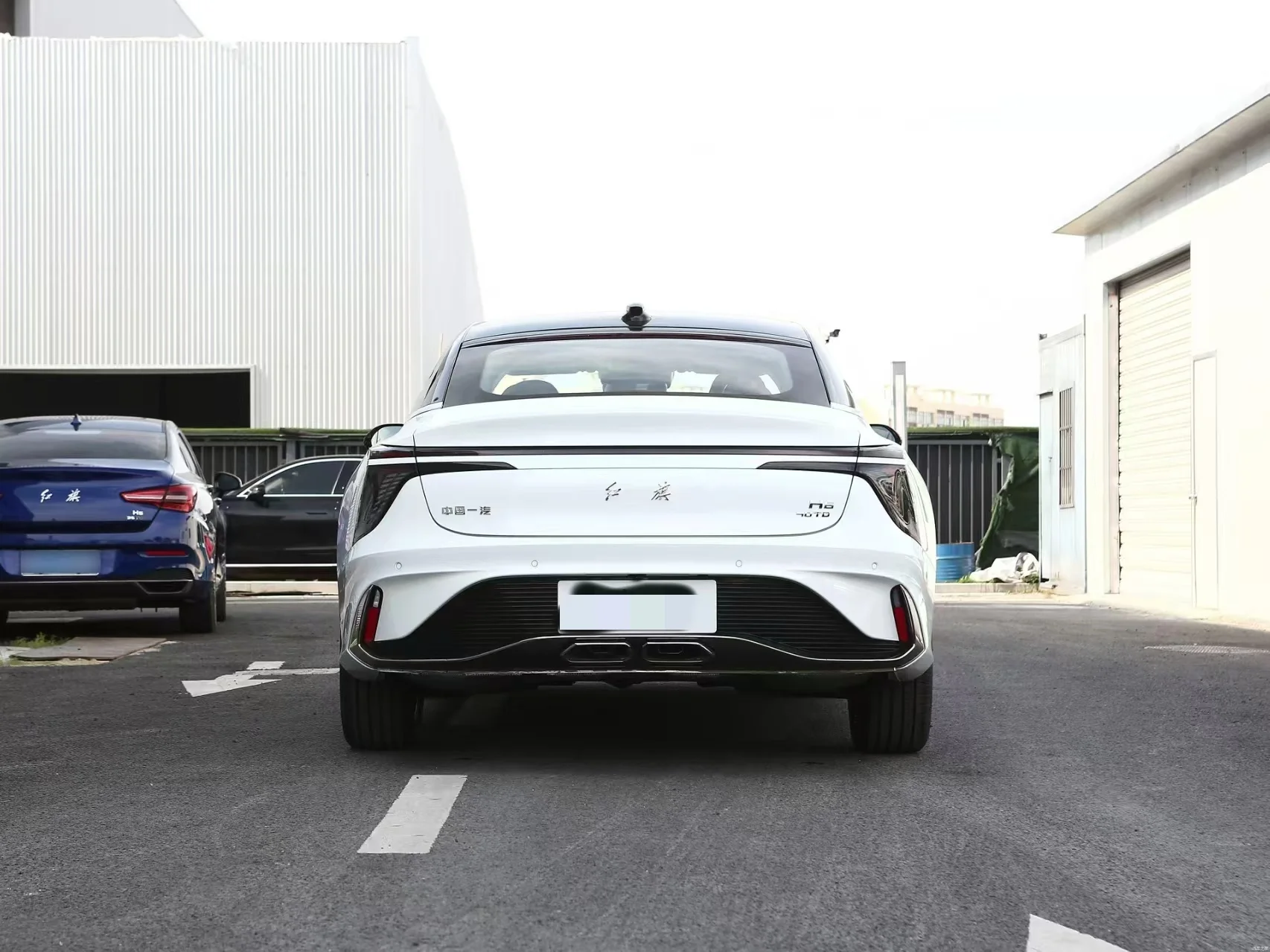 2024 New Luxury Medium 2.0T To the United States 5-seater Red Flag H6 Gasoline Sports Car For Sale Chinese Luxury Cars
