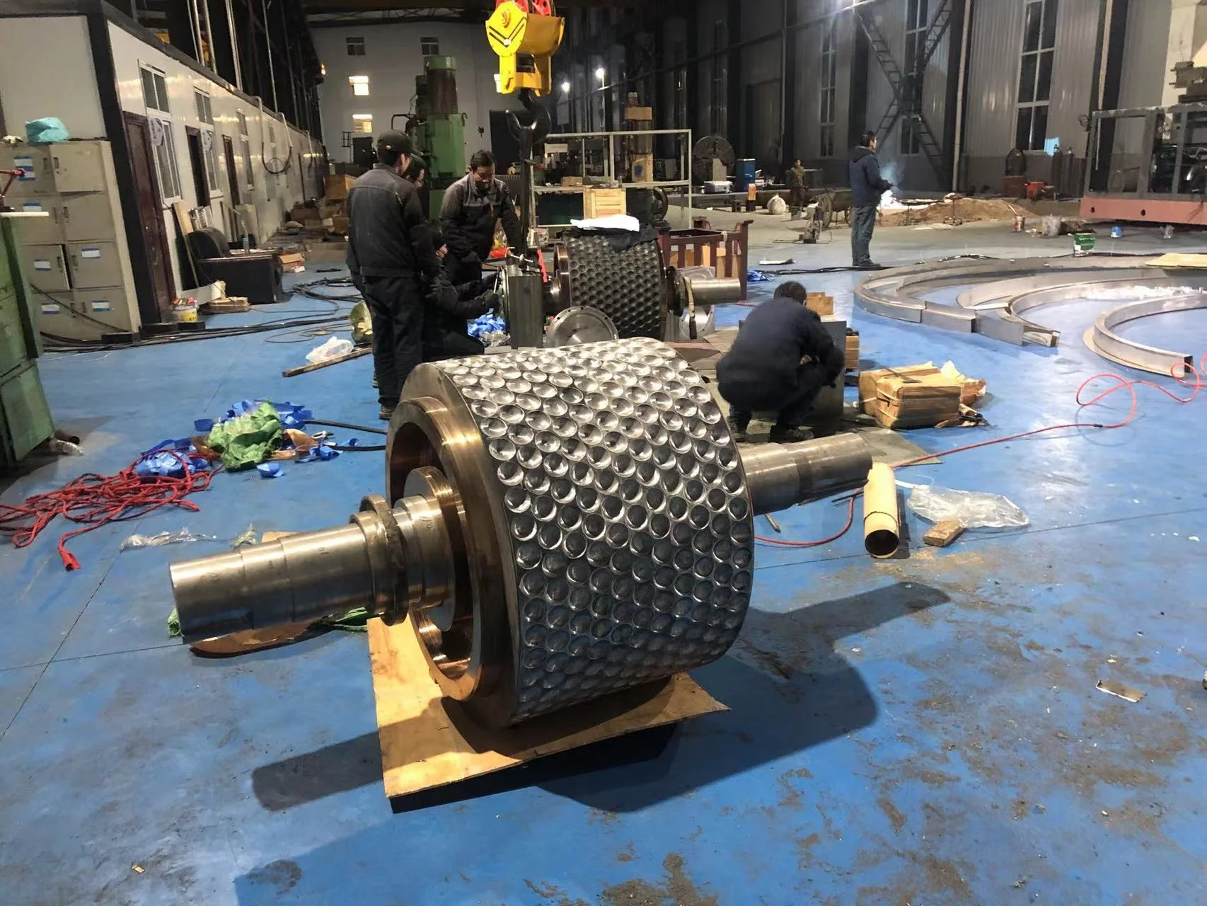 Luoyang YOGIE Custom Mining Machine Crusher Forged 9Cr2Mo briquettes machine spare part roller shell