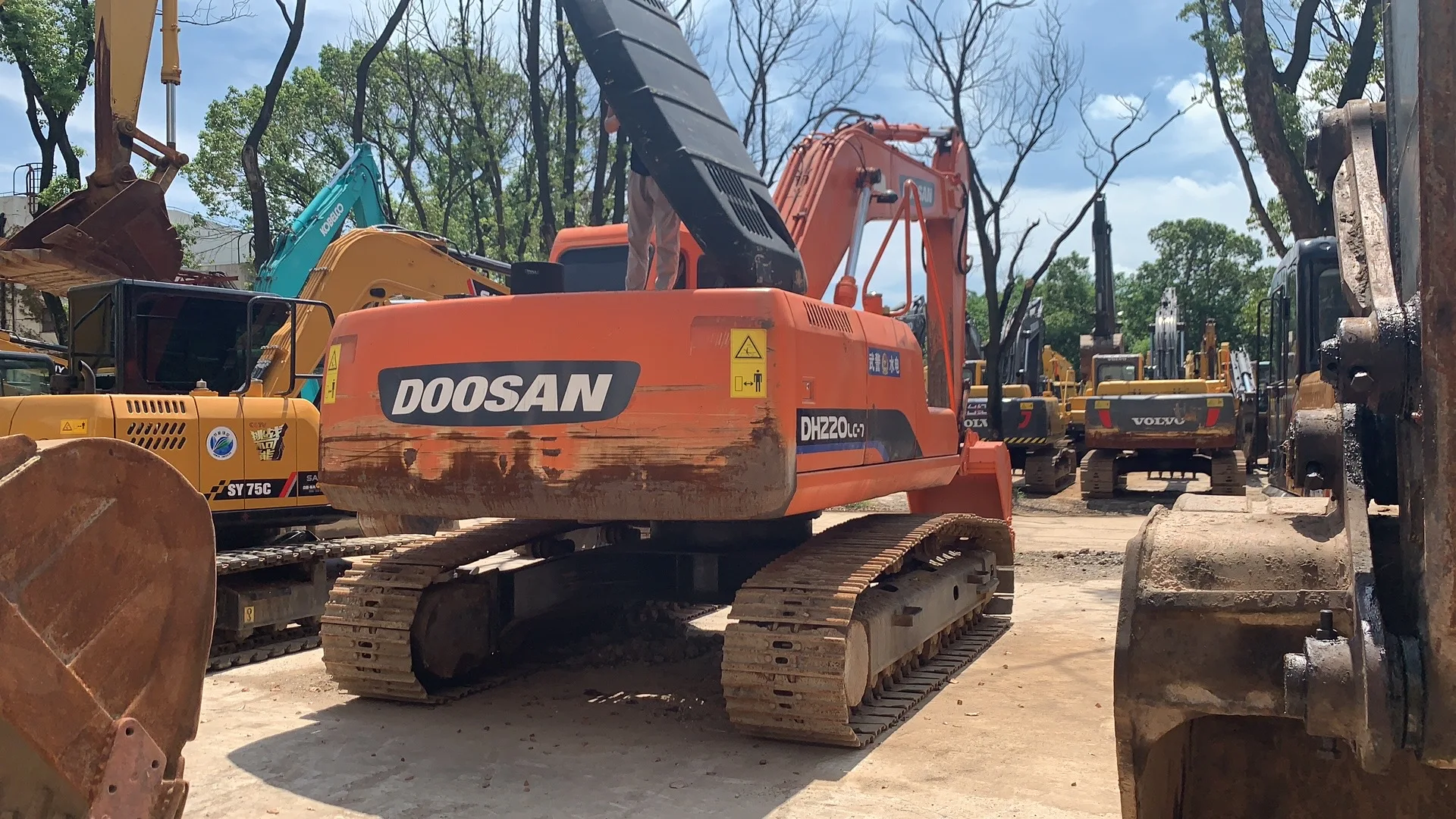 Б/у экскаватор японского бренда Doosan DH220 DH225 DX300 экскаваторы с оригинальным