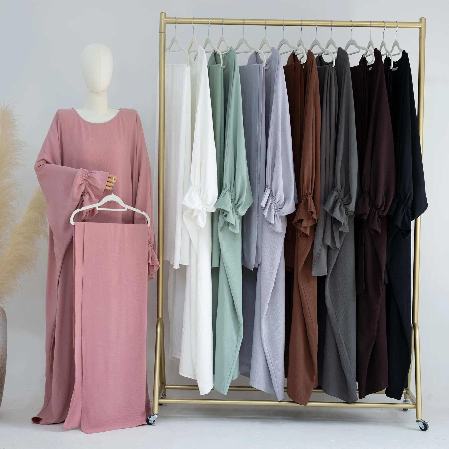 Loriya Wholesale EID Wrinkle Polyester Women Muslim Dress Modest Dresses and Hijab 2 Piece Abaya Set Abaya Islamic Clothing