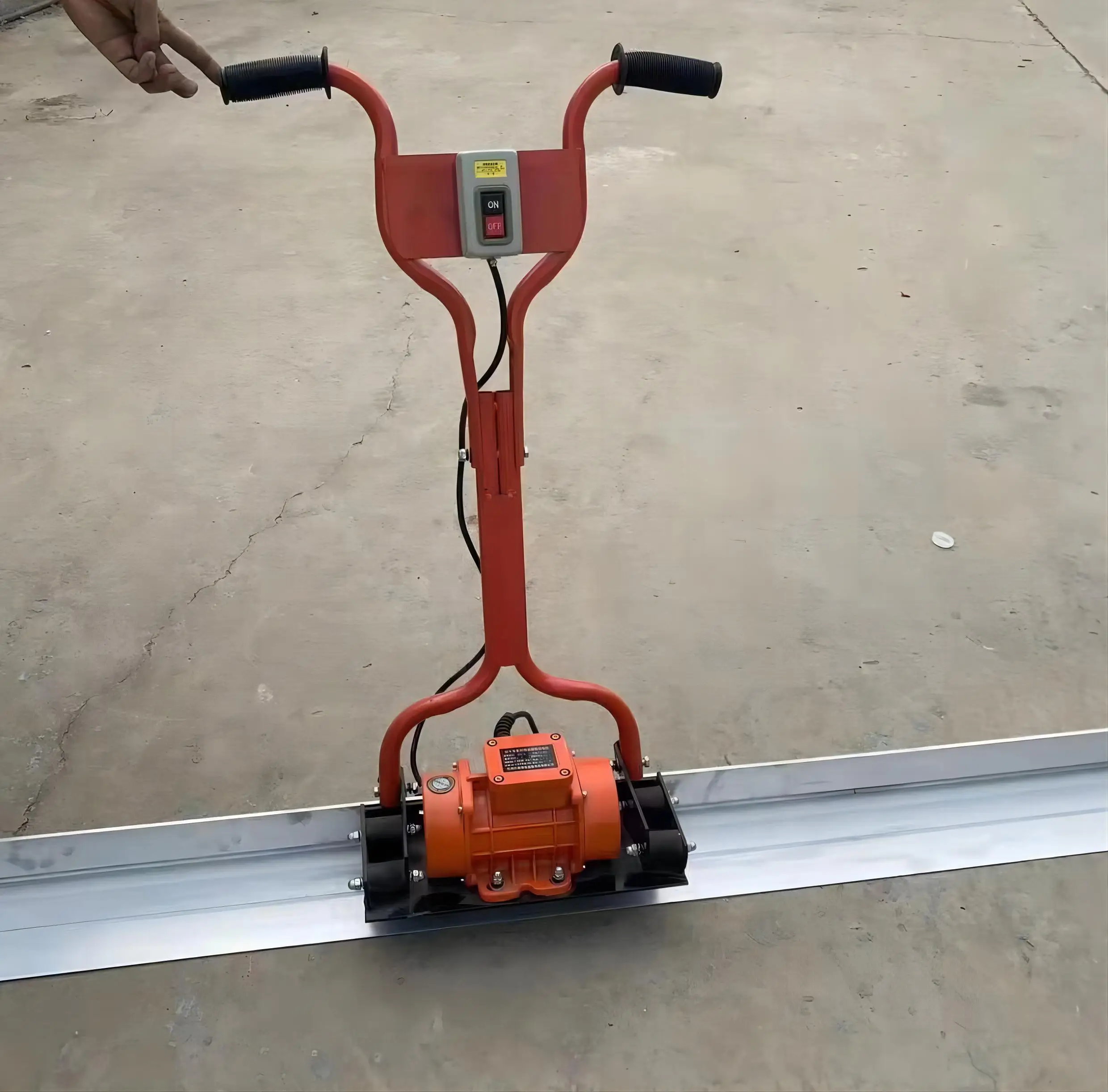 High Efficient concrete floor leveling vibratory electric concrete screed concrete vibrating level ruler