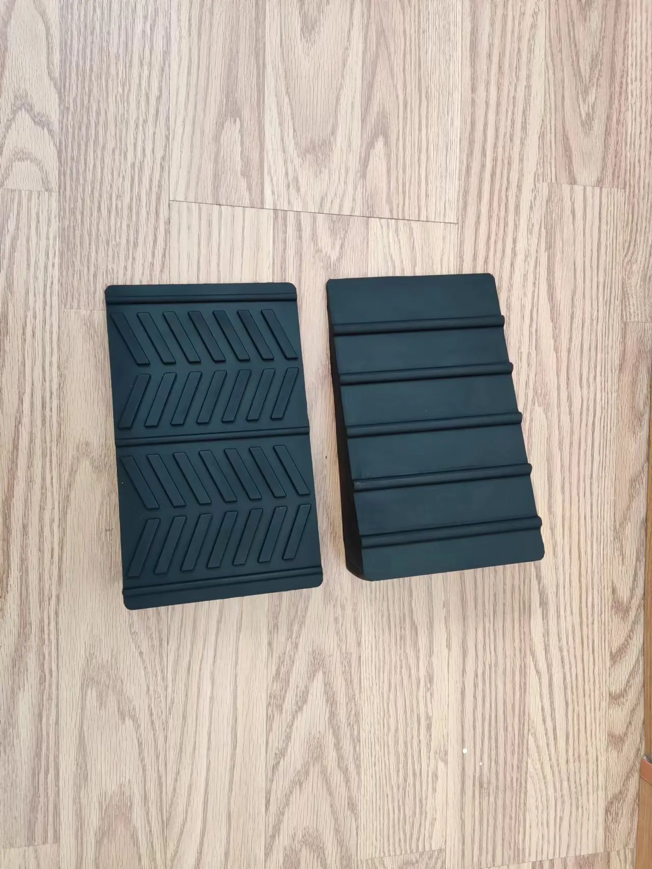 New design adjustable height  rubber block squat wedge foot calf stretcher slant board non-slip rubber block squat wedge