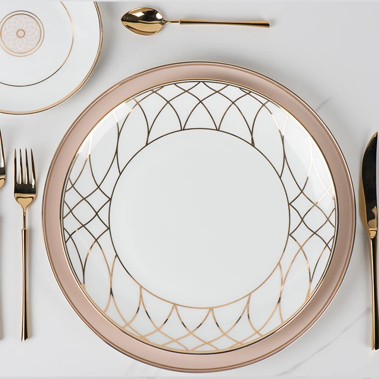 Wholesale European dinnerware sets dinner plates with gold trim for restaurant