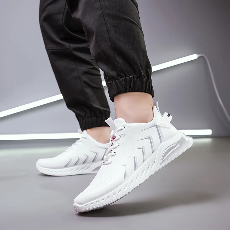 2021 High Quality New Man Shoes Breathable Fashion Mens Sneakers Ultralight Men's Casual Shoes Large Size 39-44 Designer